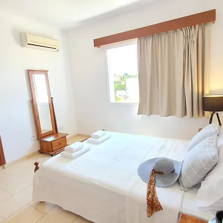 Apartament Ouloupia Polis